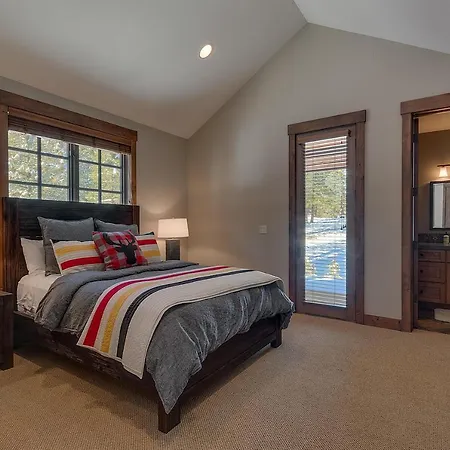 Mountain Majesty At Grays Crossing - Luxury 4Br 4Ba W Private Hot Tub Villa